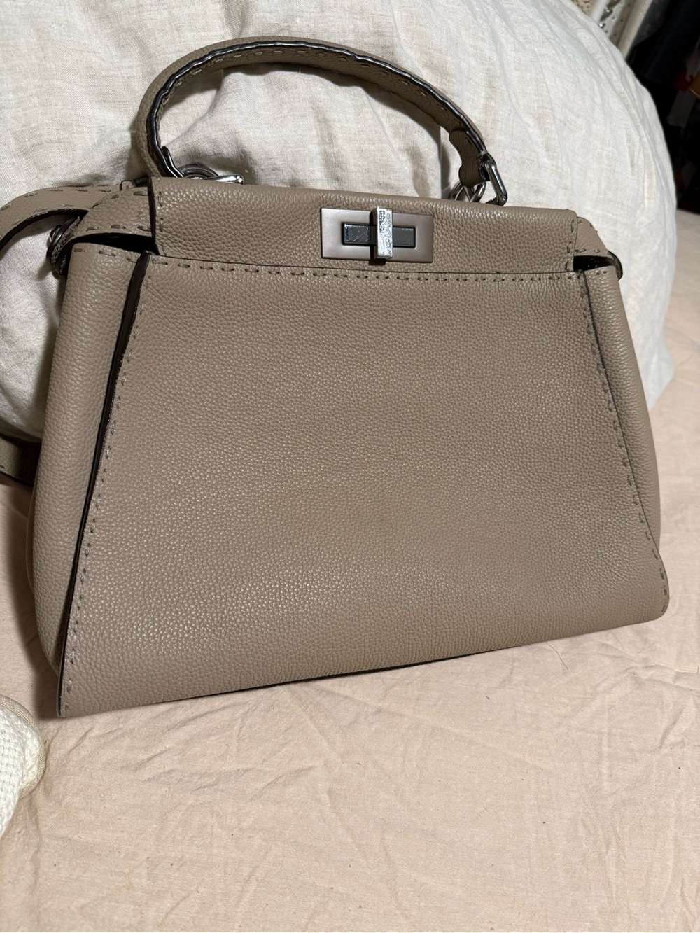 Fendi Peekaboo leather hand bag color gray top handle and crossbody strap . - Picture 5 of 10